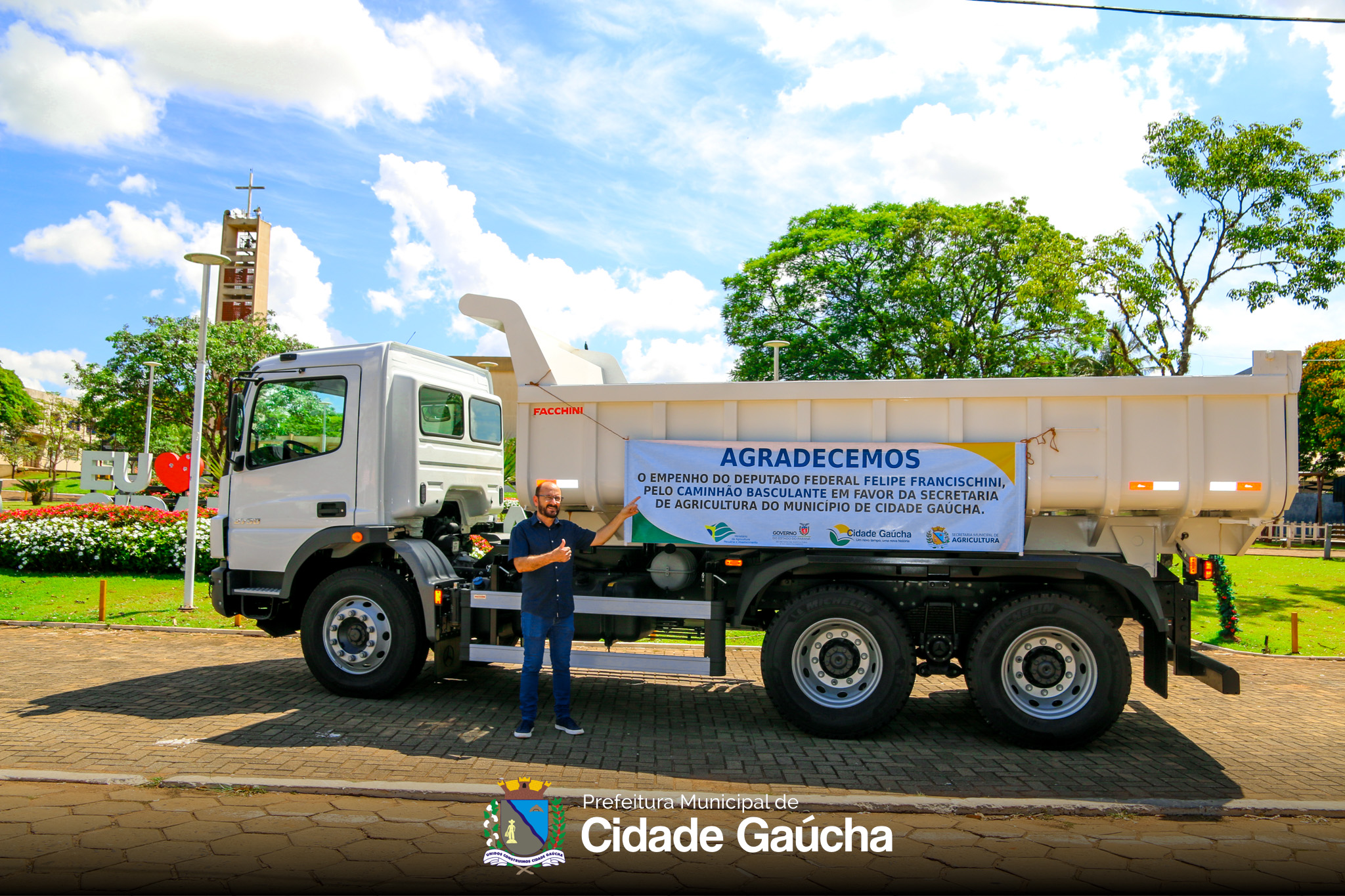 CIDADE GAÚCHA RECEBE VEÍCULO PARA AJUDAR PEQUENOS E MÉDIOS PRODUTORES